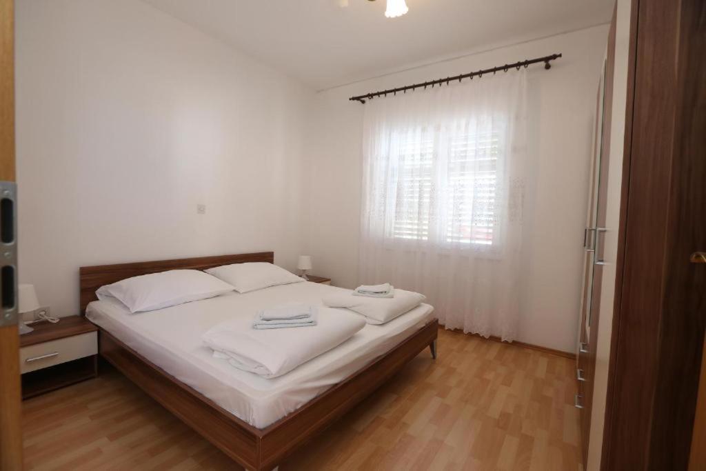 Apartment Davorka Primošten Esterno foto