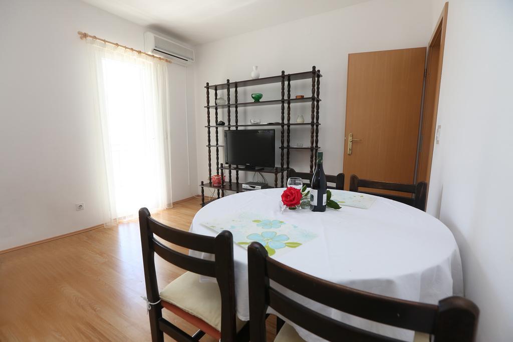 Apartment Davorka Primošten Esterno foto