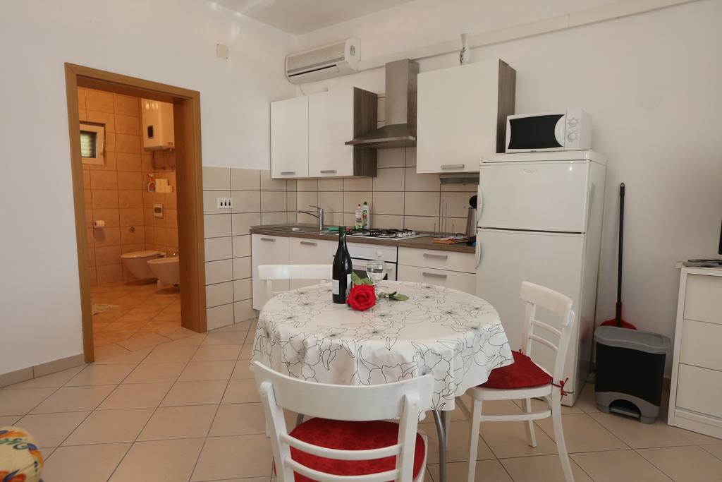 Apartment Davorka Primošten Esterno foto